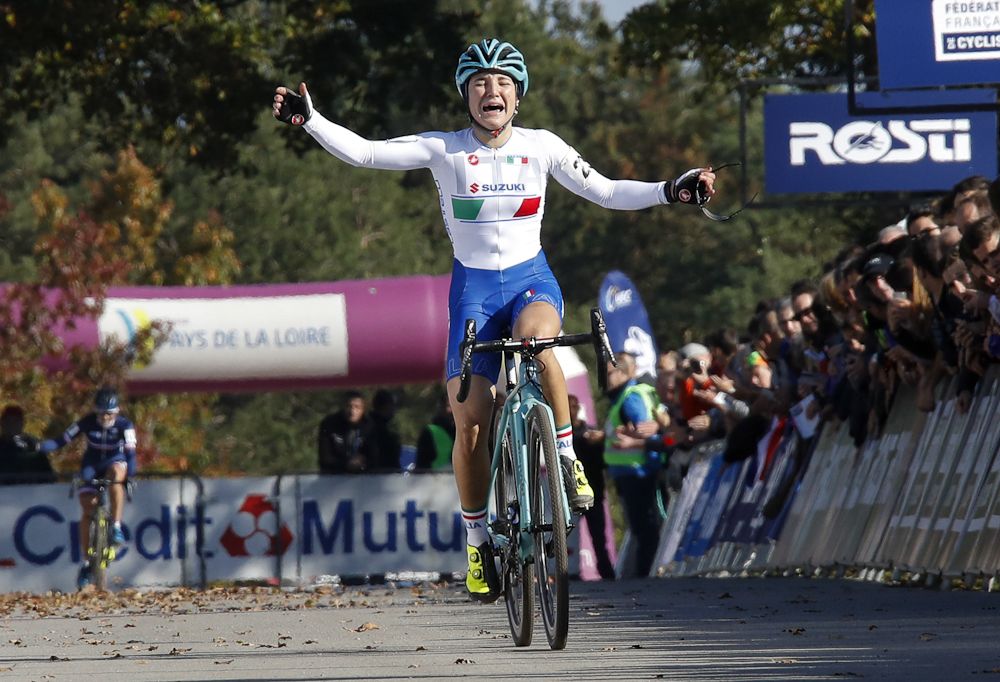 Chiara Teocchi (Italy) wins the women's U23 title at the 2016 European cyclo-cross championships