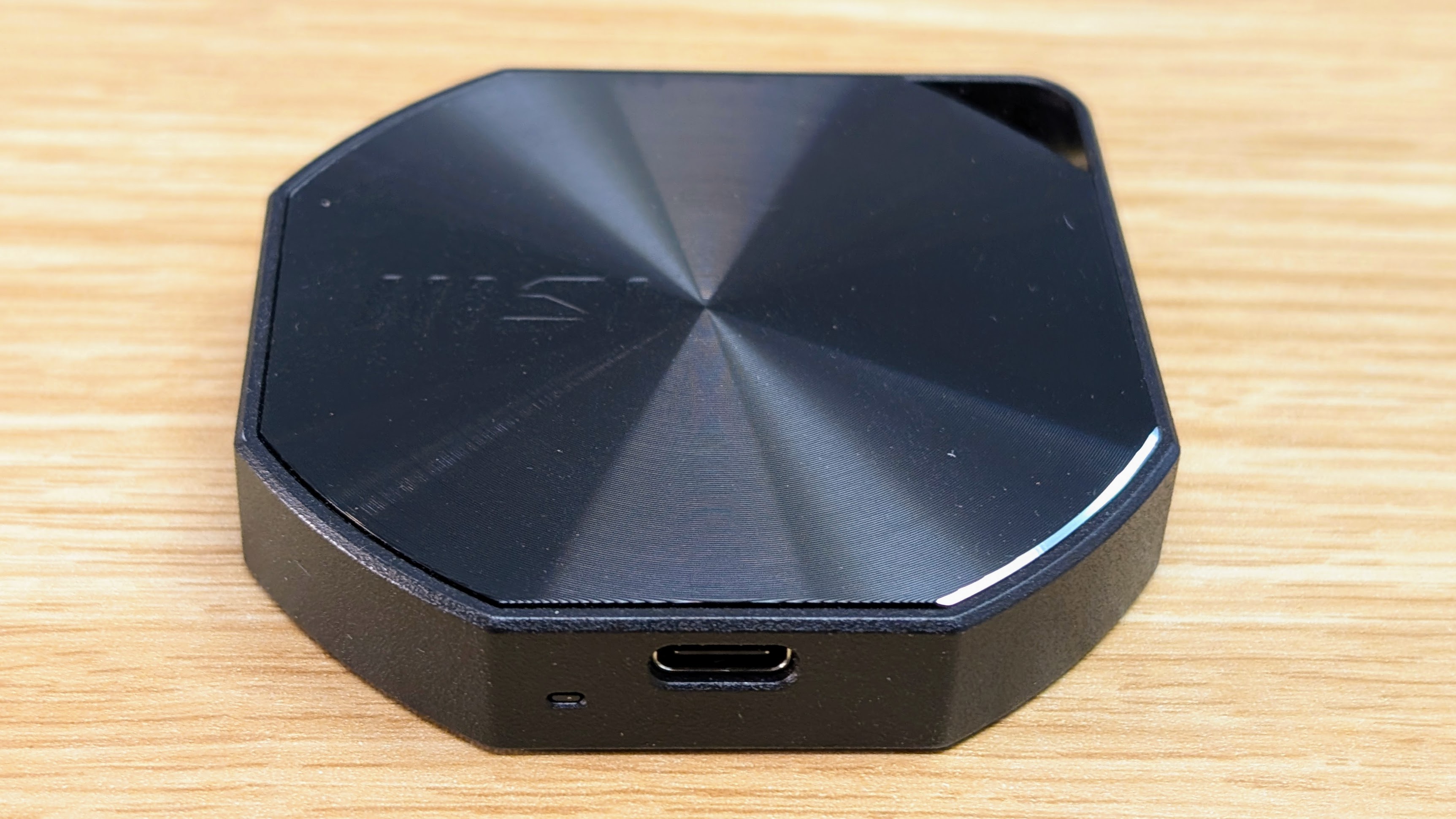 MSI Datamag portable SSD close up from front and above showing USB-C port