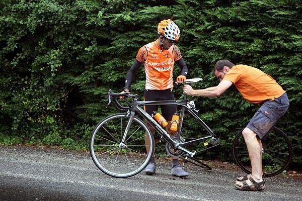 Rub&eacute;n P&eacute;rez with a puncture