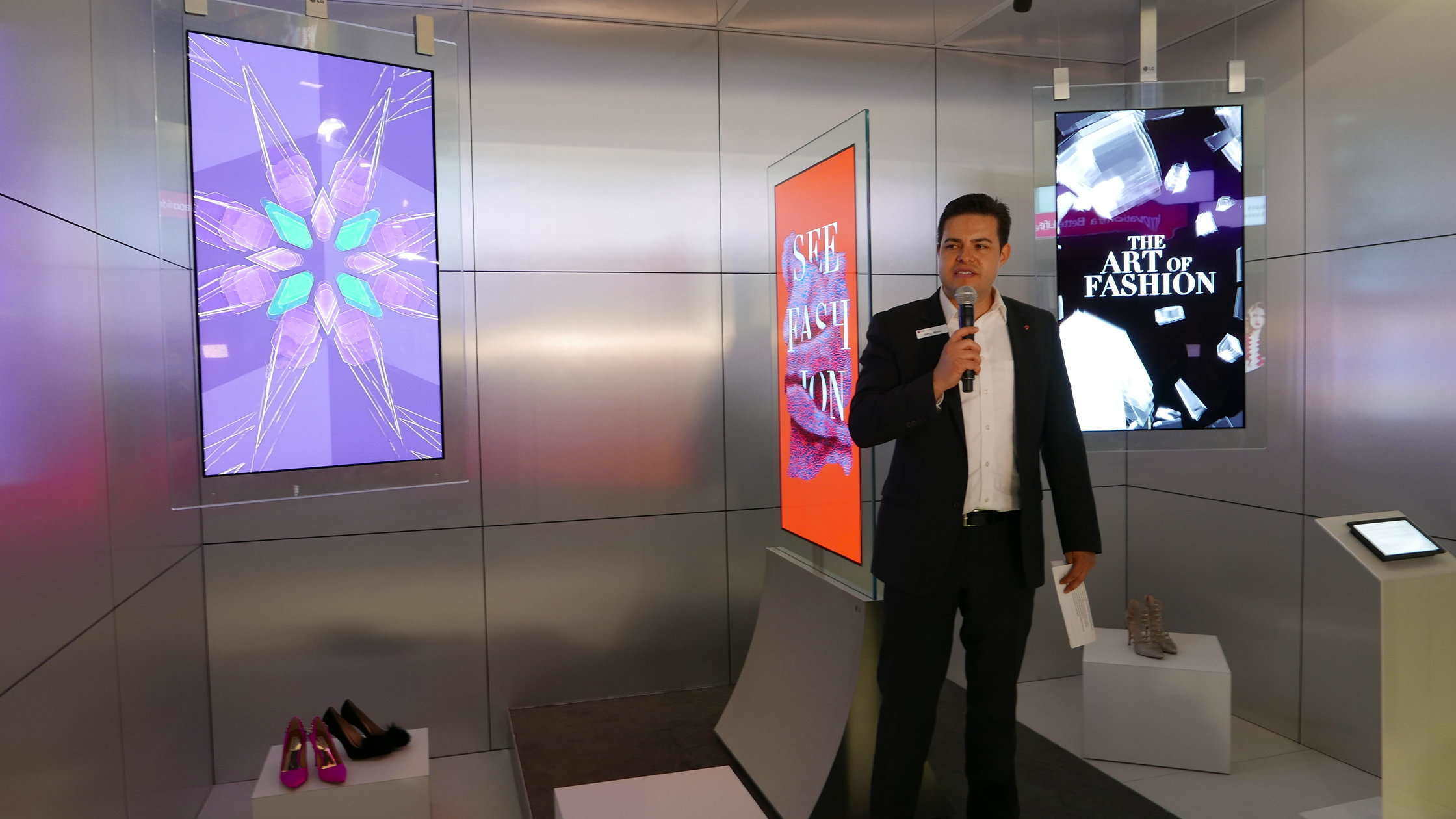 LG Raises the Bar for OLED at Digital Signage Expo