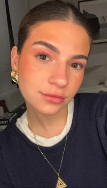 Emma Aerin Becker tests the Patrick Ta Major Dimension Eye Illusion Eyeshadow Duo