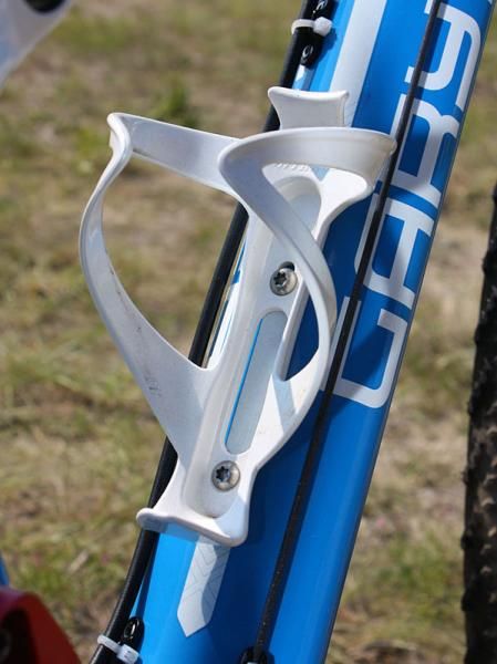 A single Bontrager Race Lite bottle cage is fitted with T25 titanium Torx bolts - not for weight-saving but rather to cut down on the number of tools required when servicing the bike.