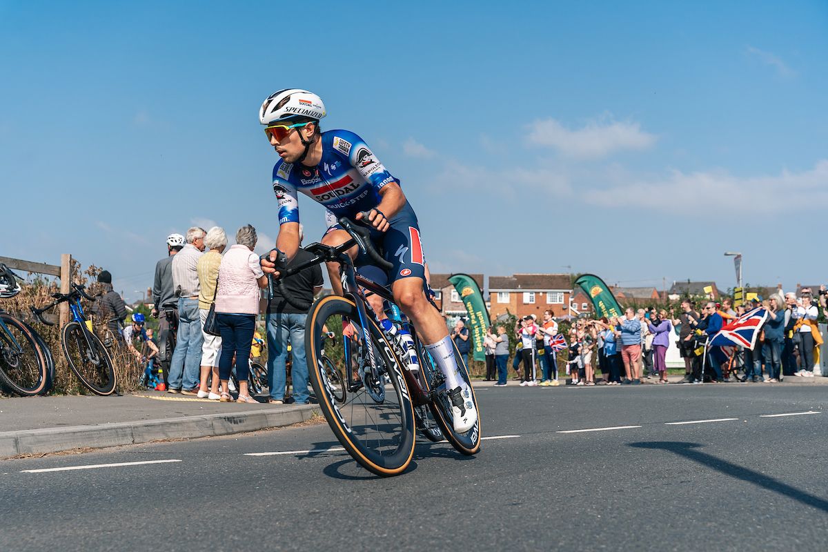 Picture by Elliot KeenBritish Cyclingvia SWpixcom 06092024 Lloyds Bank Tour of Britain 2024 Stage 4 Derby to NewarkOnTrent England Martin Svrcek Soudal QuickStep Leads the peloton