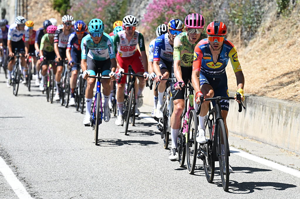PILA - GRESSAN, ITALY - MAY 23: (L-R) Jardi Christiaan van der Lee of Netherlands and Team EF Education - EasyPost and Giulio Ciccone of Italy and Team Lidl - Trek lead the breakaway during the 109th Giro d&amp;amp;apos;Italia 2026, Stage 14 a 133km stage from Aosta to Pila - Gressan 1789m / #UCIWT / on May 23, 2026 in Pila - Gressan, Italy. (Photo by Tim de Waele/Getty Images)