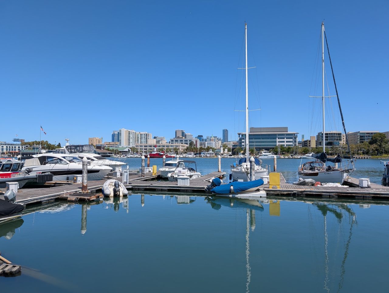 A photo of a marina to illustrate pixel 9 pro reimagine feature