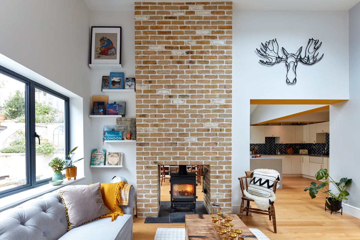 Modern fireplace ideas: 11 stylish ways towards a cosy space | Homebuilding