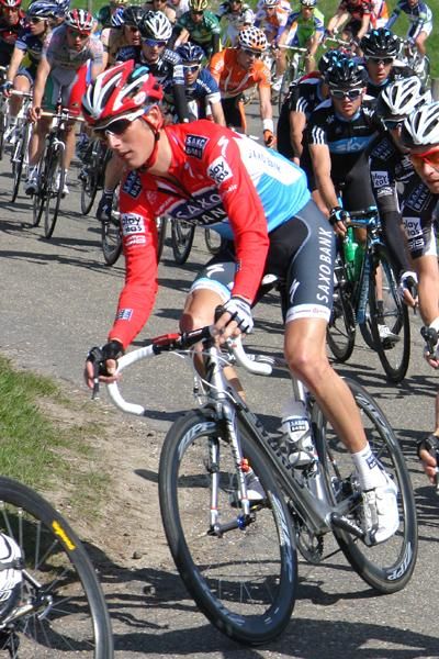 Andy Schleck (Team Saxo Bank) lost 18 seconds on the final climb.