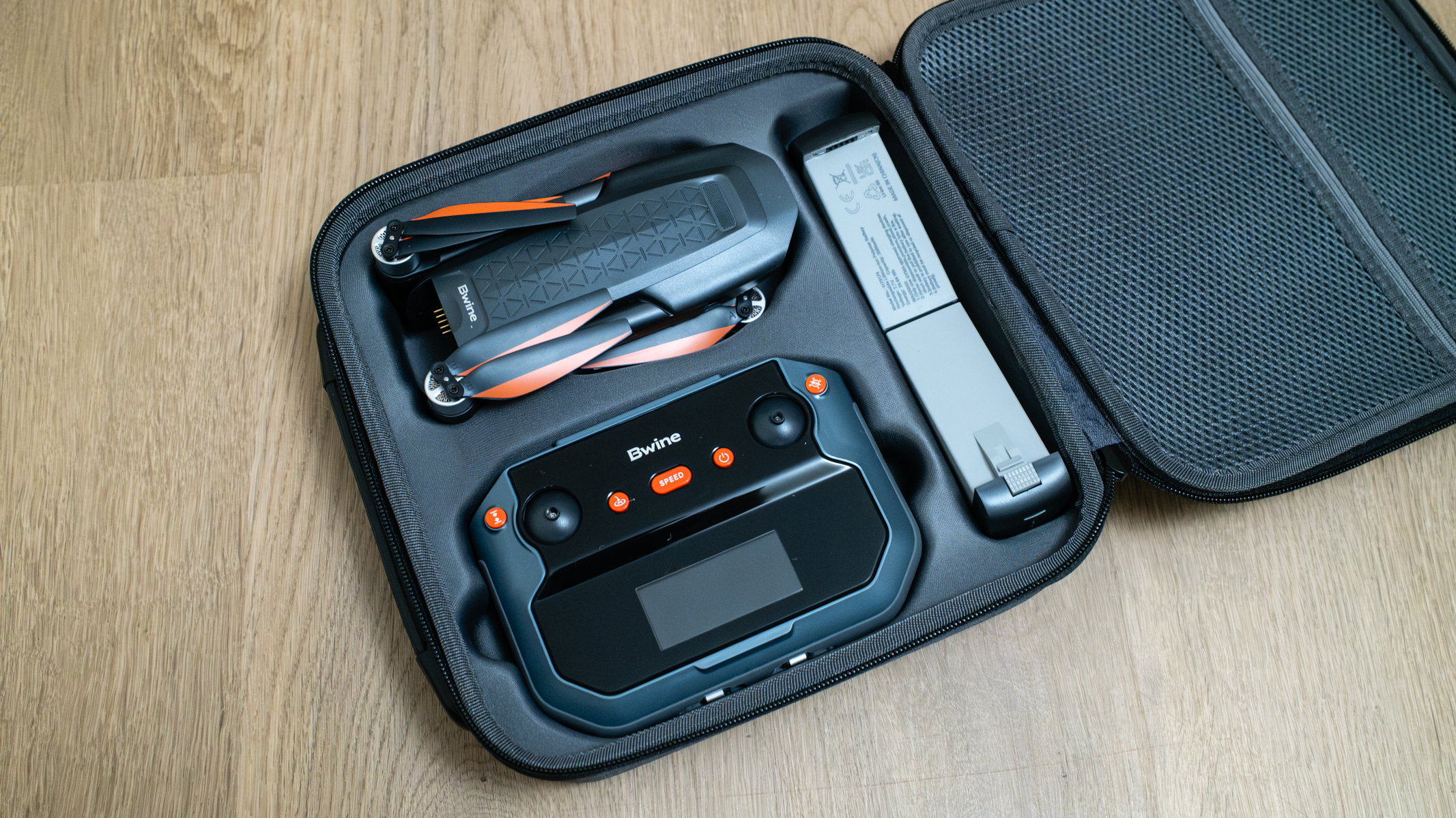 Bwine F7GIM carry case open to show contents