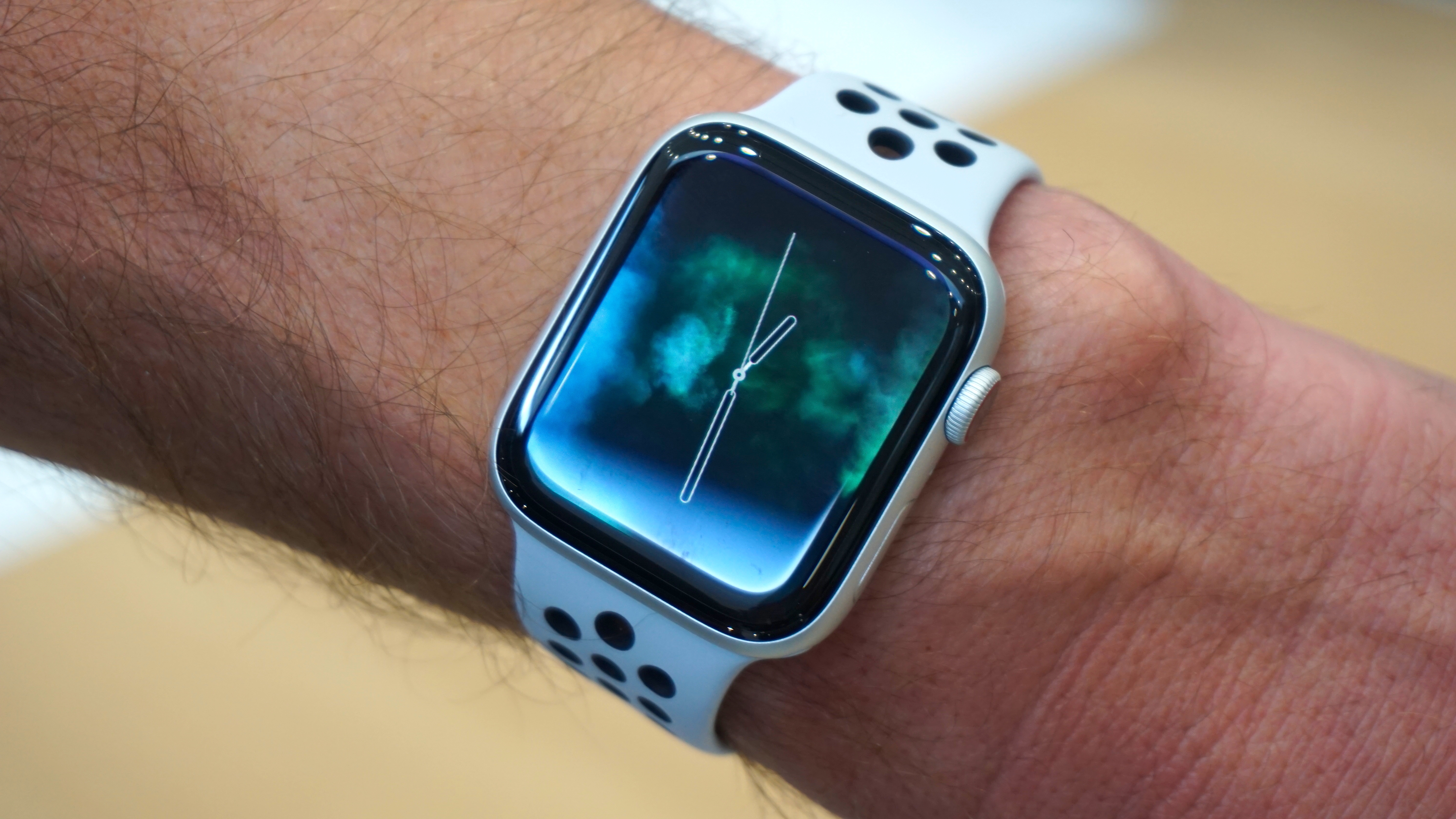 Смарт часы показывают неправильно. Apple watch 4.