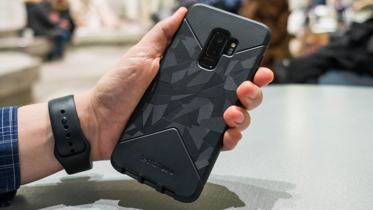 We recommend a Samsung Galaxy S9 Plus case for this fragile handset