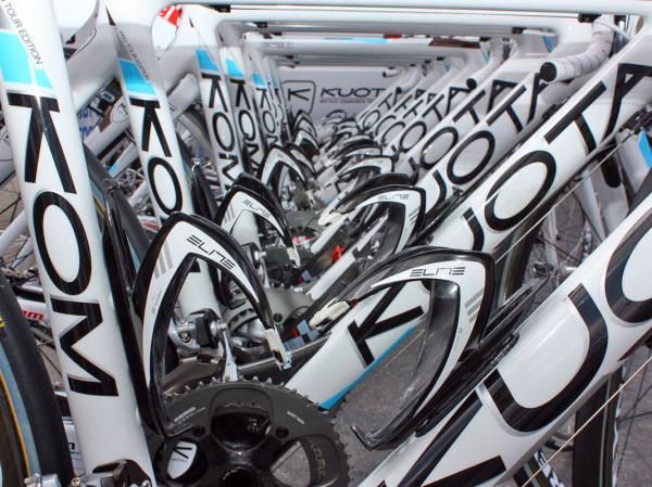 ag2r-La Mondiale stuck with composite Elite bottle cages.