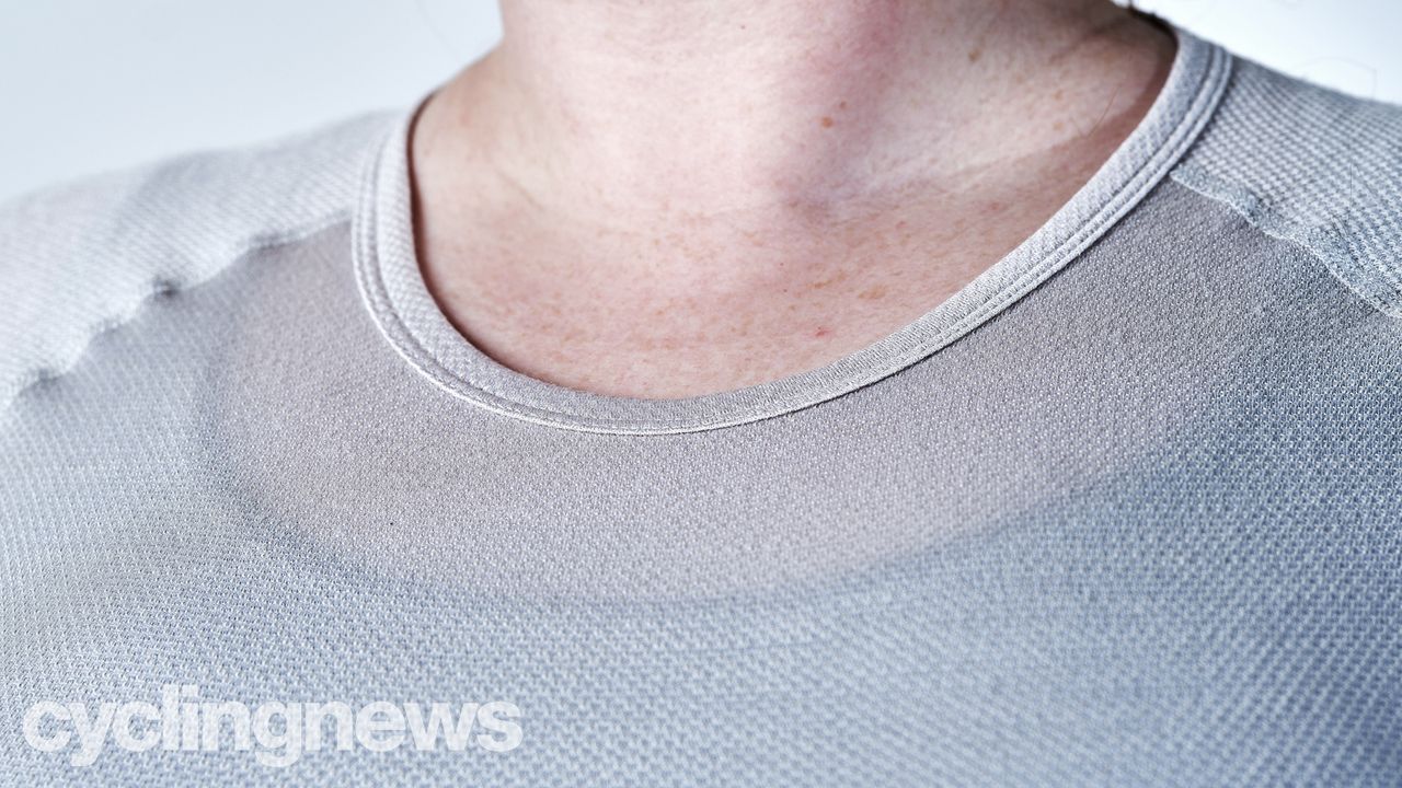 Velocio Women's Merino Mesh LS base layer review