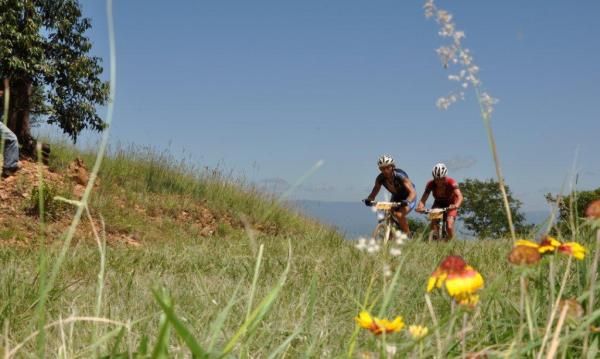 Mannie Heymans (Team Garmin Adidas) and Brandon Stewart (DCM)
