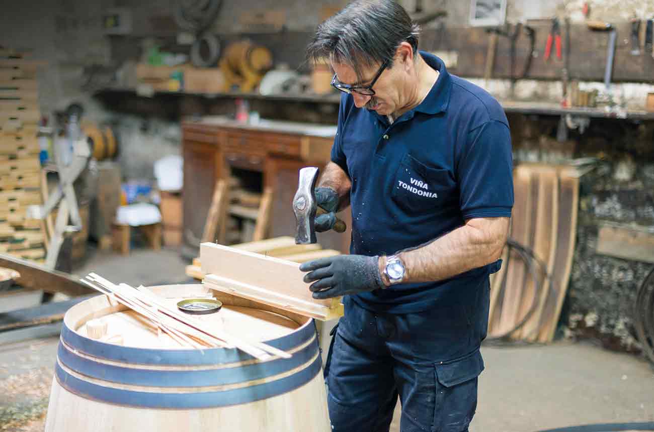 The master cooper making wine barrels at the R L&oacute;pez de Heredia bodega in Rioja