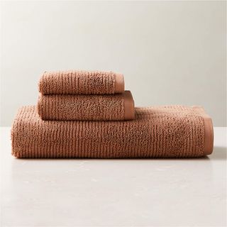 dusty rose coloured bathroom towels