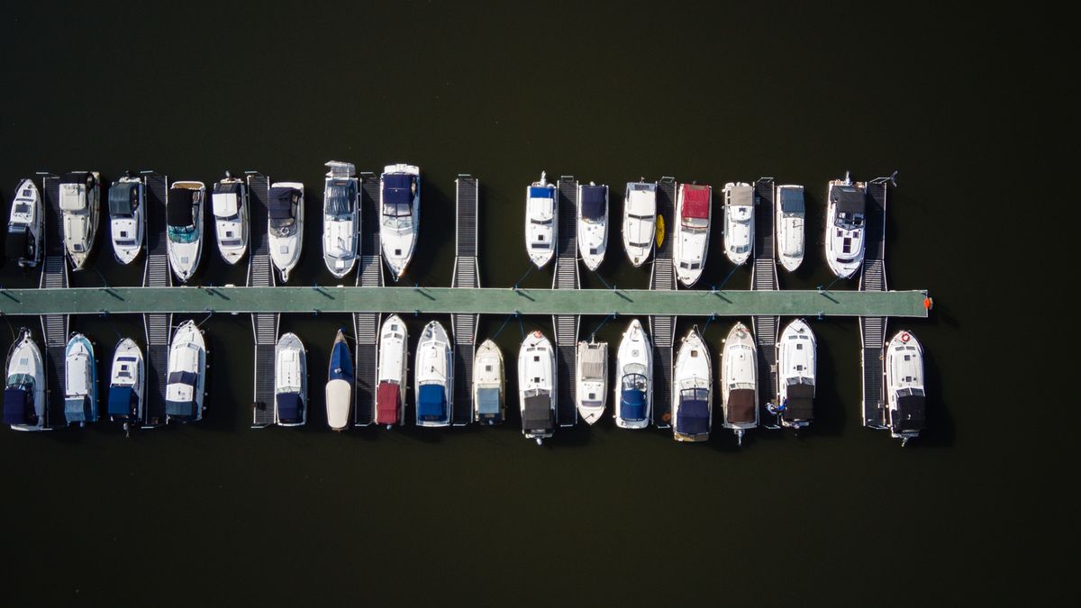 Photo of boats from above taken with the Potensic Atom drone
