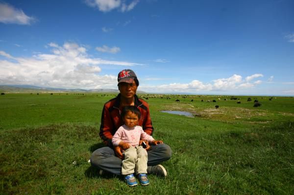 The shepherd with his son at Xiangpi