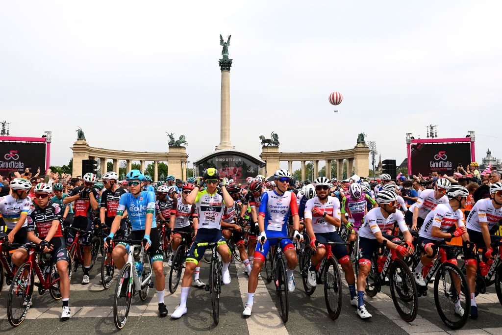 The Giro peloton prepares to roll out for stage 1