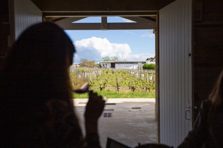 Georgie HIndle tasting in Pomerol
