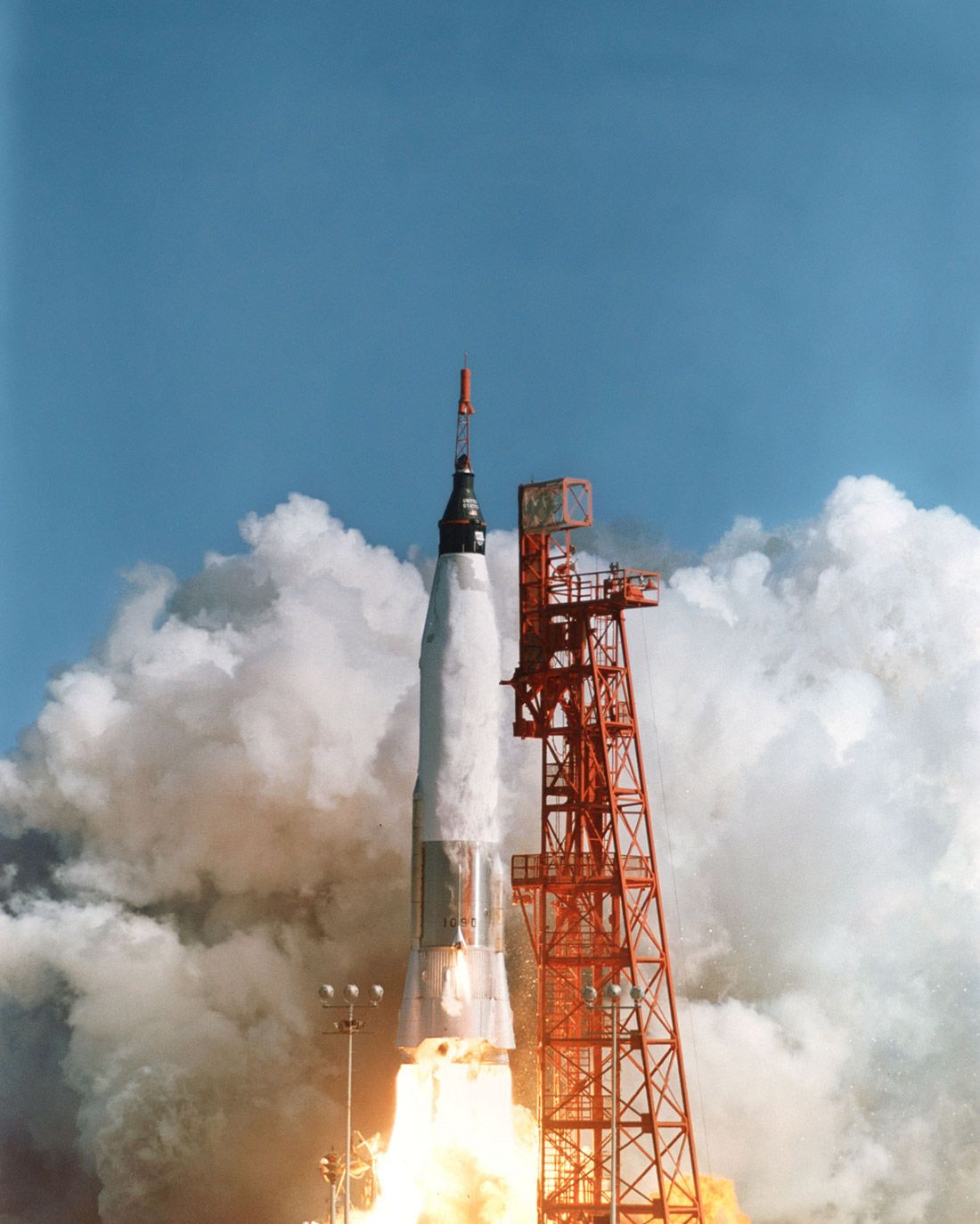 In Photos: How John Glenn Made History on 1st US Orbital Flight Mercury ...