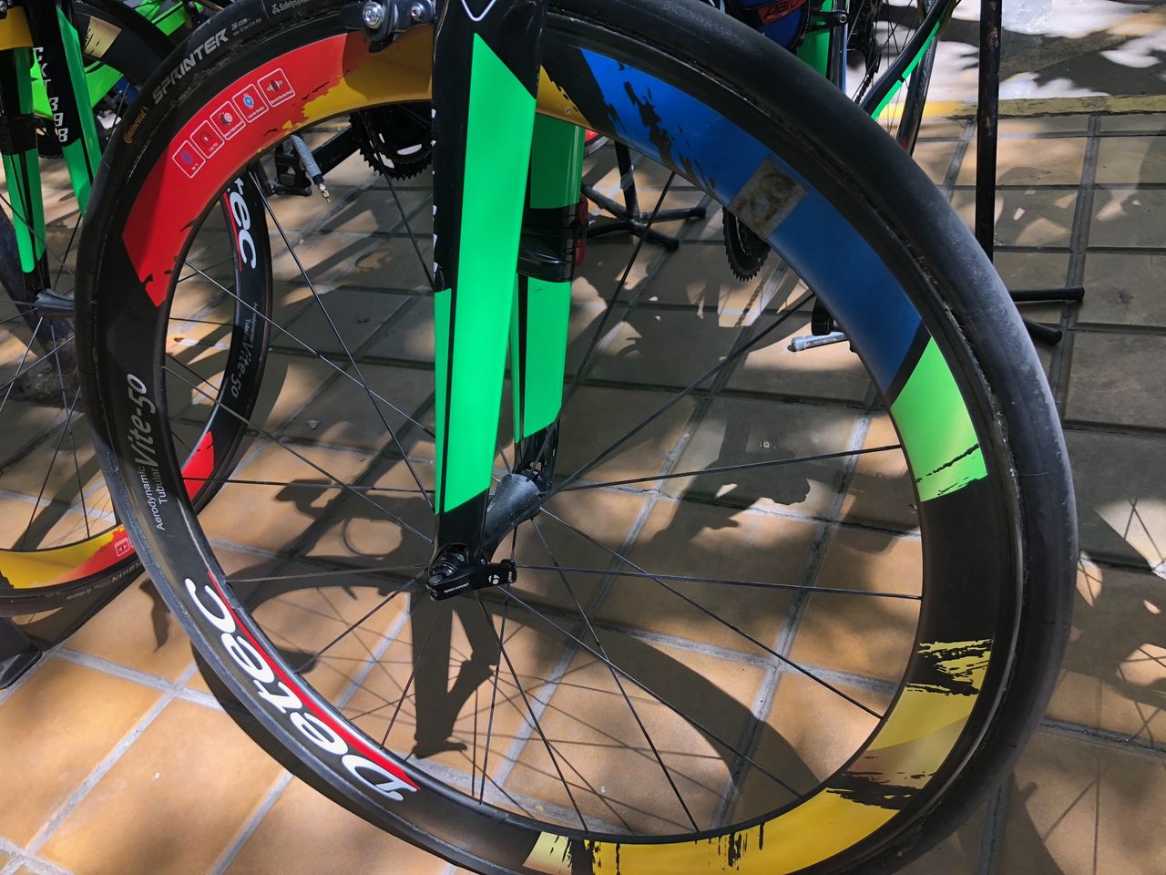 Sindicato Empleados Publicos of San Juan had some special wheels for the race