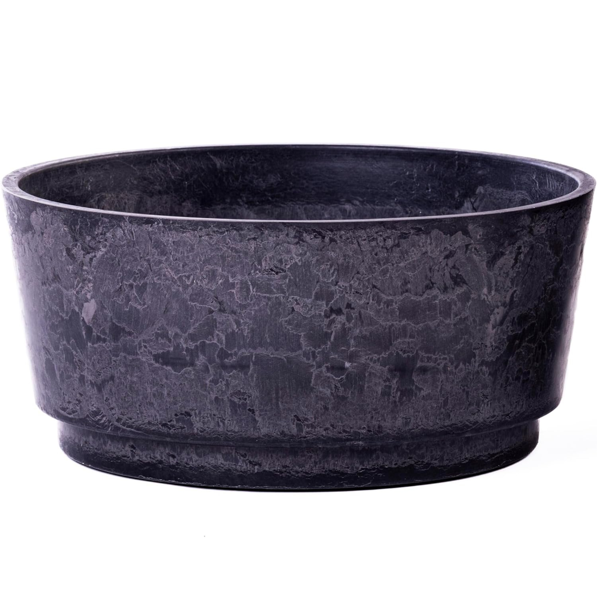 Marble-effect water pot for collecting rain in the garden