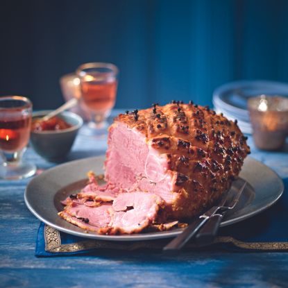 Glazed Ham with bourbon and maple