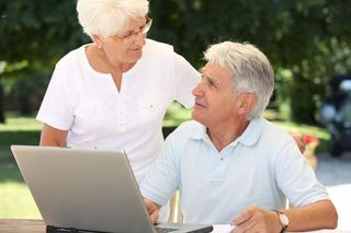 salt and pepper hair, silver, gray, white hair, aging, melanin