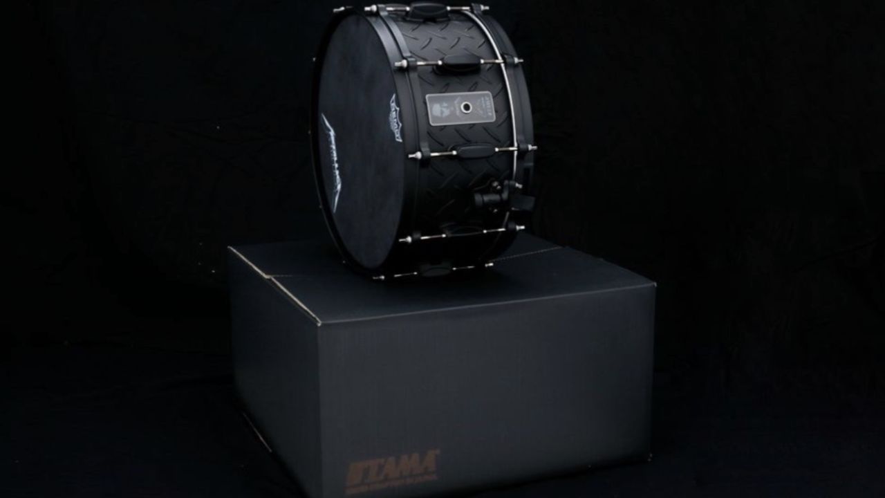 Tama Ltd Edition Lars Ulrich Black Album Signature Snare