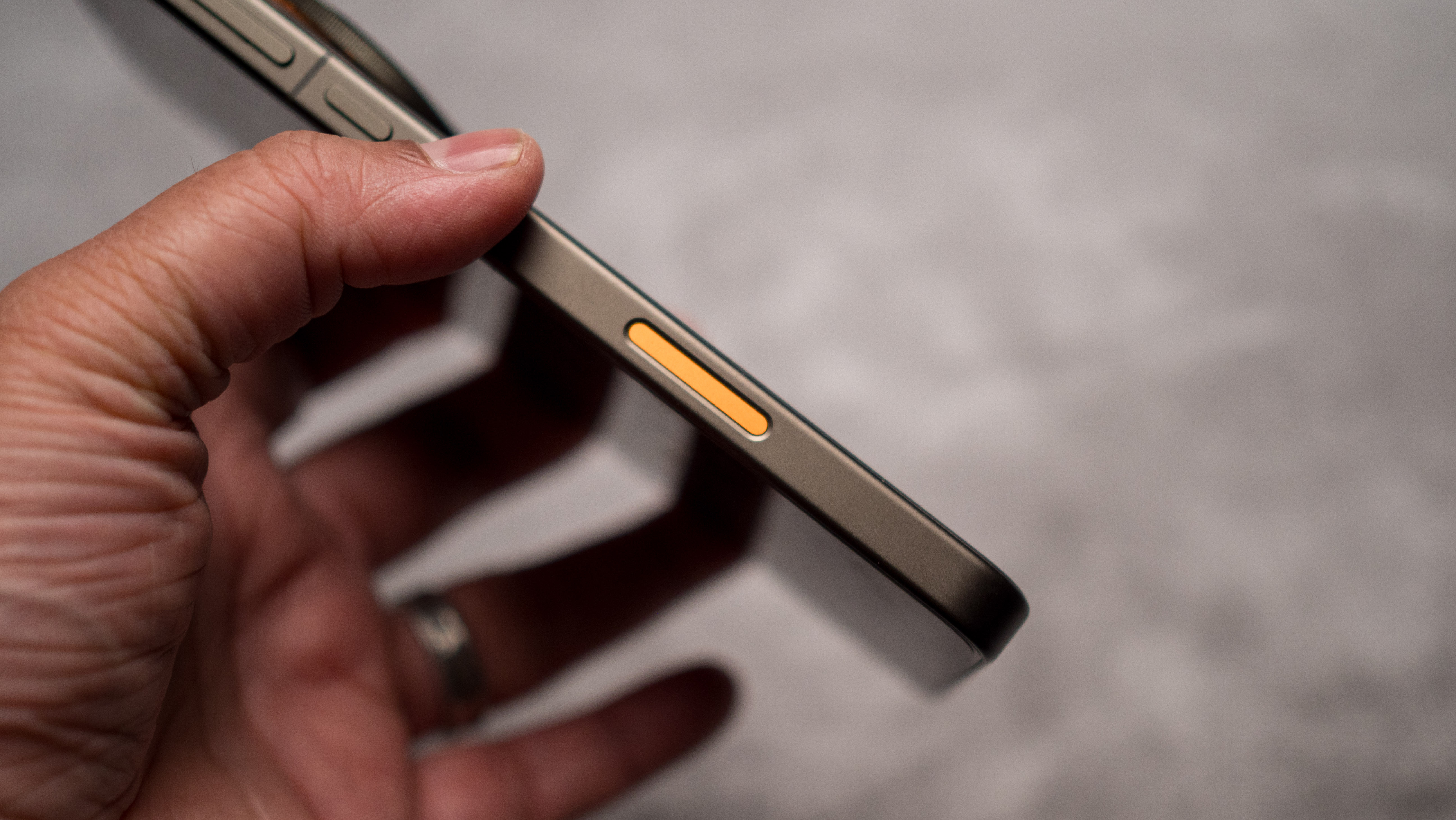 OPPO Find X9 Ultra hands-on testing