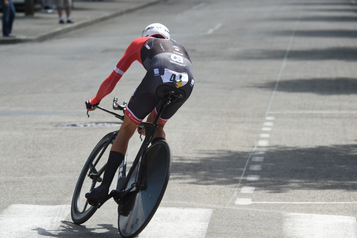 Alberto Contador (Trek-Segafredo) corners
