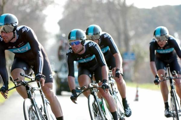 Mark Cavendish had a day off from wearing the rainbow jersey at the opening TTT of Tirreno-Adriatico.
