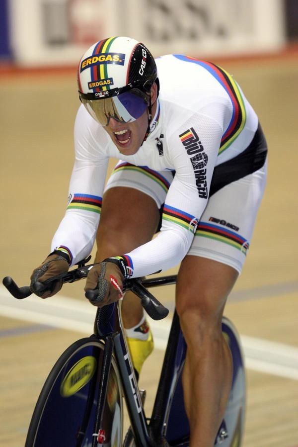 Stefan Nimke (Germany) storms towards gold in the men's Kilo.
