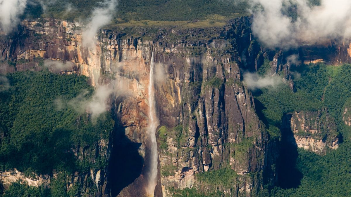 世界最大の滝は何ですか？