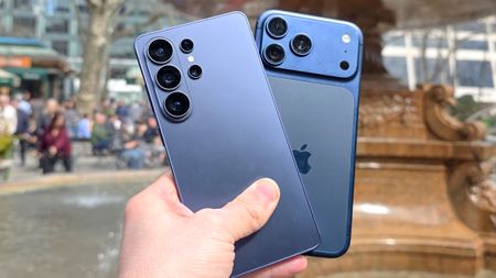 Galaxy S26 Ultra vs. iPhone 17 Pro Max