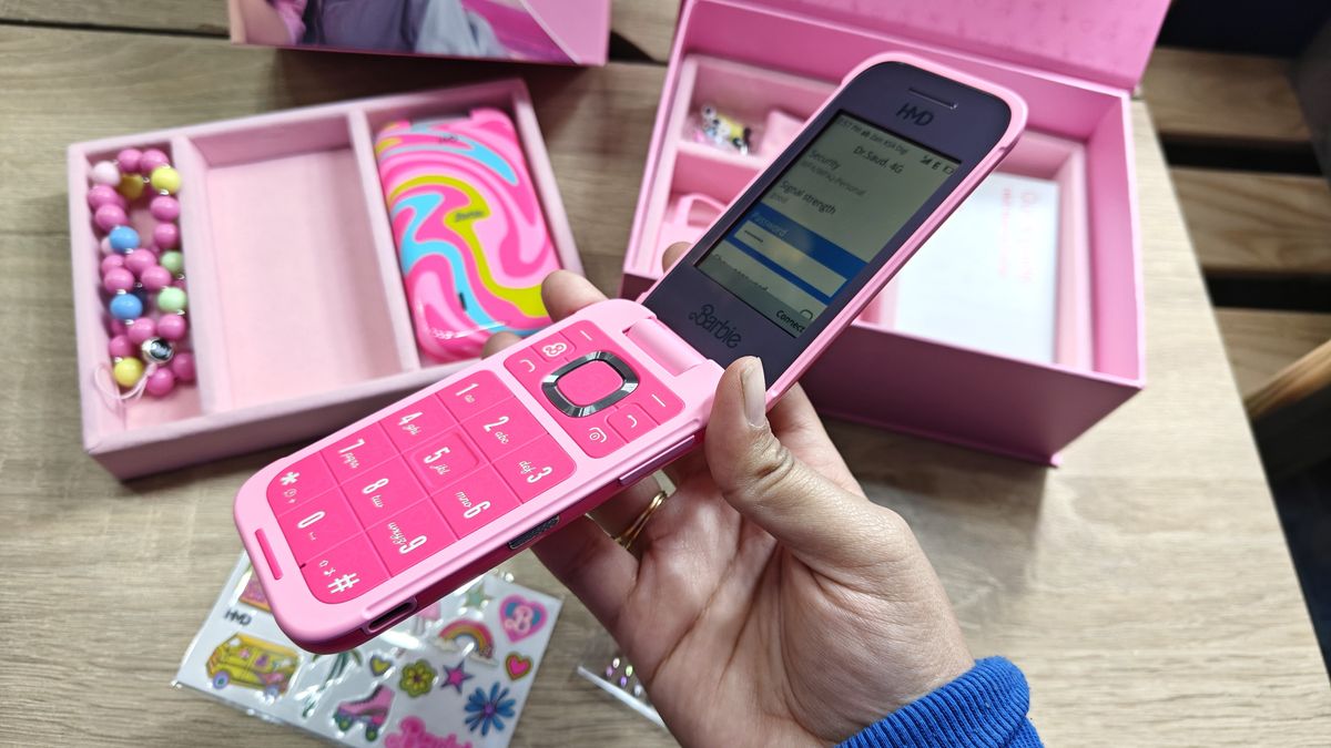 HMD Barbie Phone