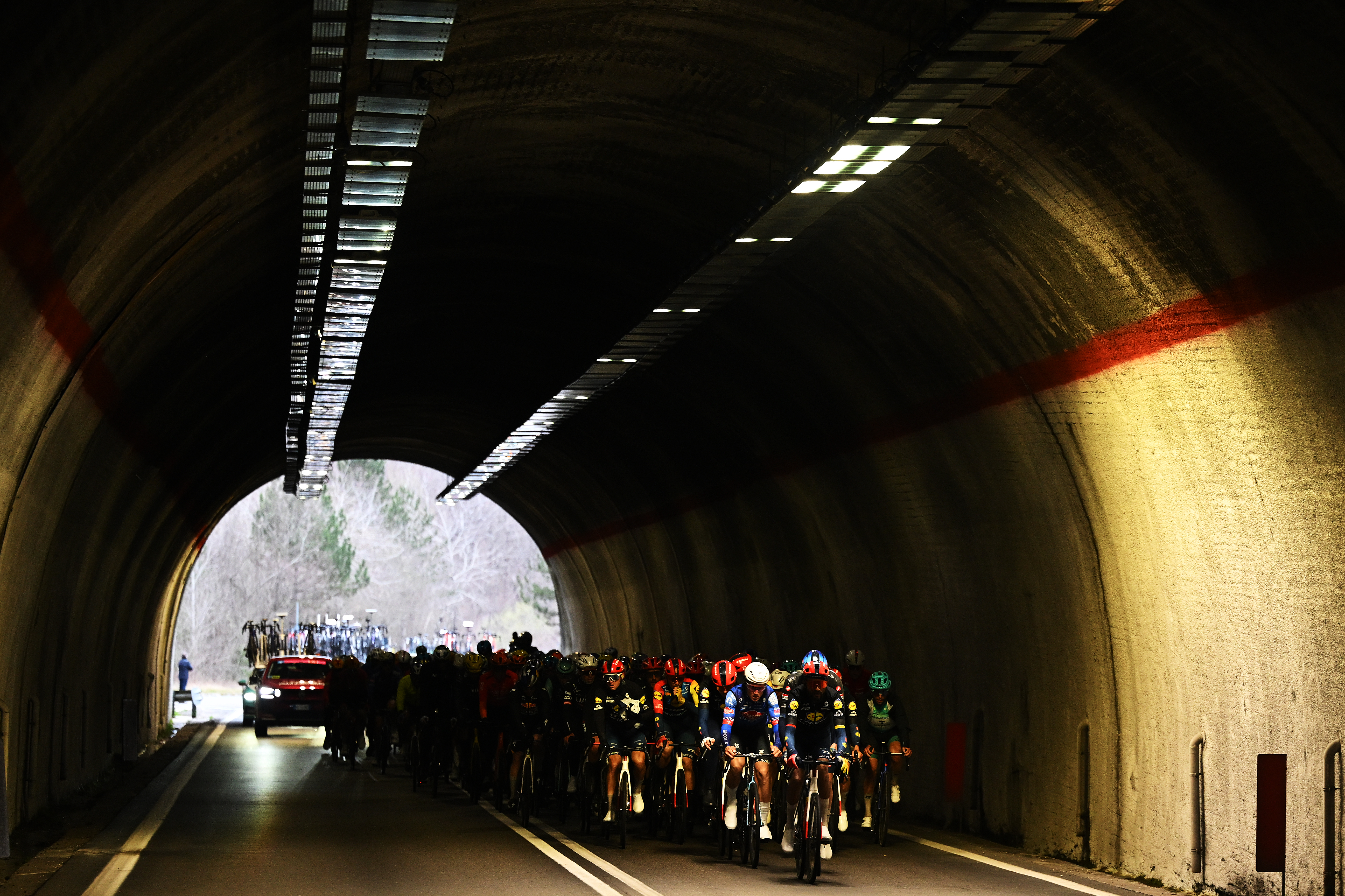 MAGLIANO DE' MARSI, ITÁLIA - 11 DE MARÇO: 61º Tirreno-Adriatico 2026 Etapa 3 Distância 221 km de Cortona a Magliano de' Marsi 332m / #UCIWT / em 11 de março de 2026 em Magliano de' Marsi, Itália (Foto de Tim De Waele / Getty Images)