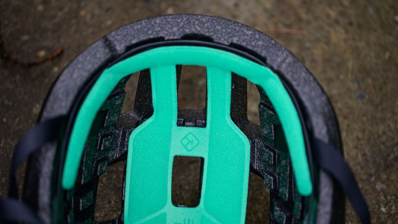 Lazer Tonic Kineticore detail of padding