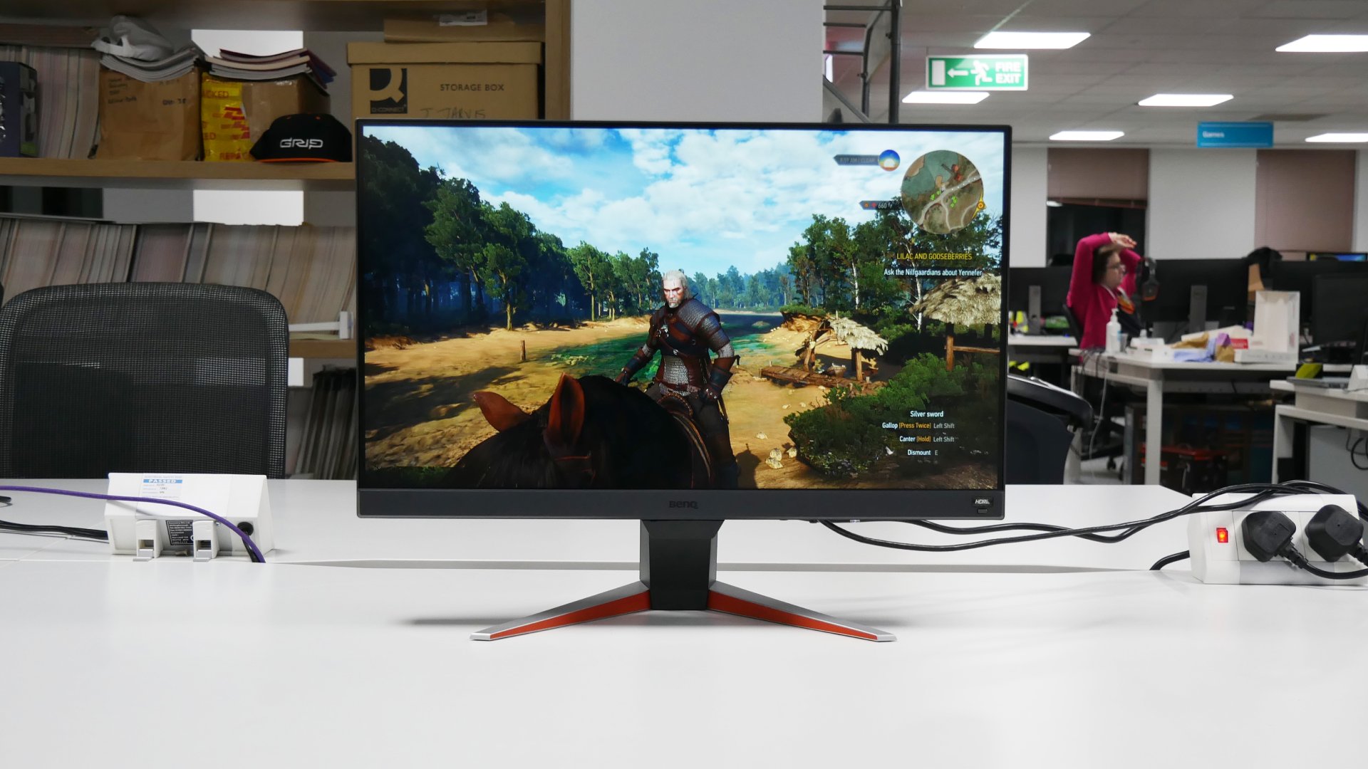 BenQ Mobiuz EX240N