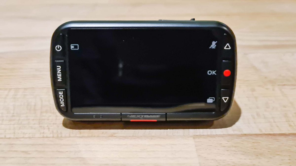 Nextbase 320XR dash cam review Tom
