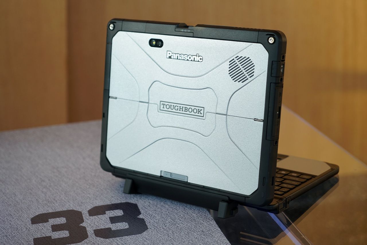 Panasonic ToughBook 33