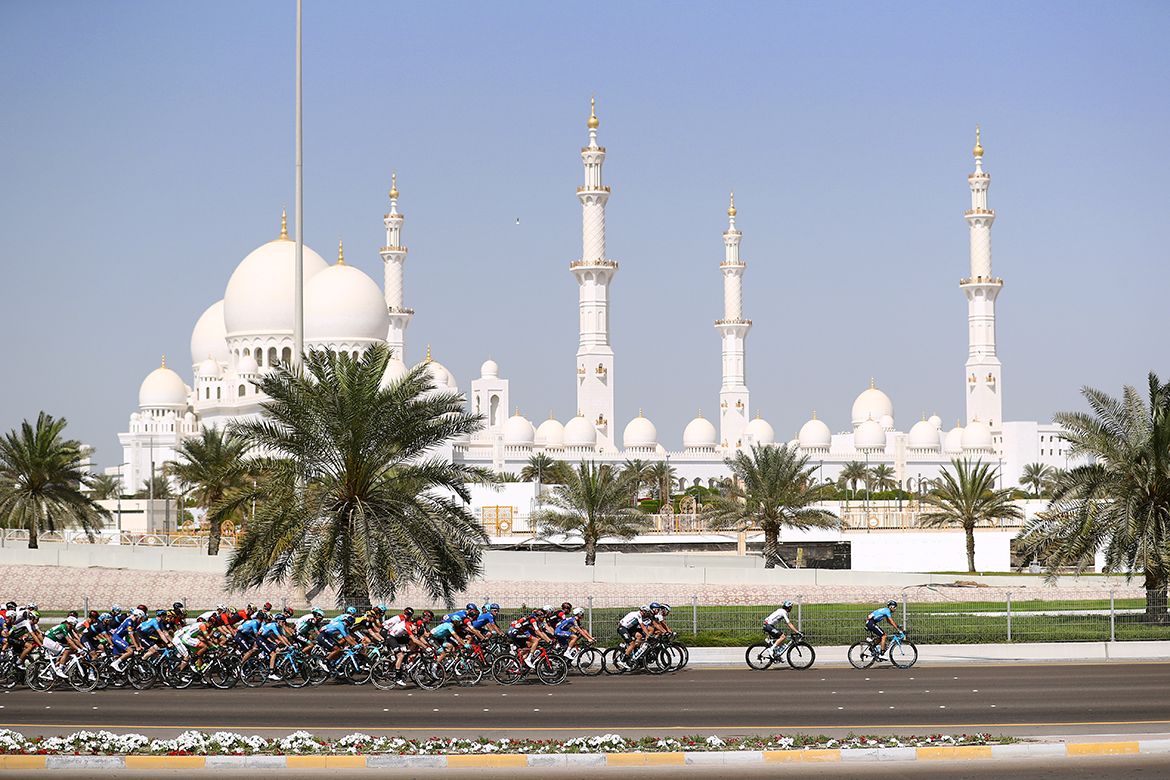 The peloton led by Movistar and Team Sky
