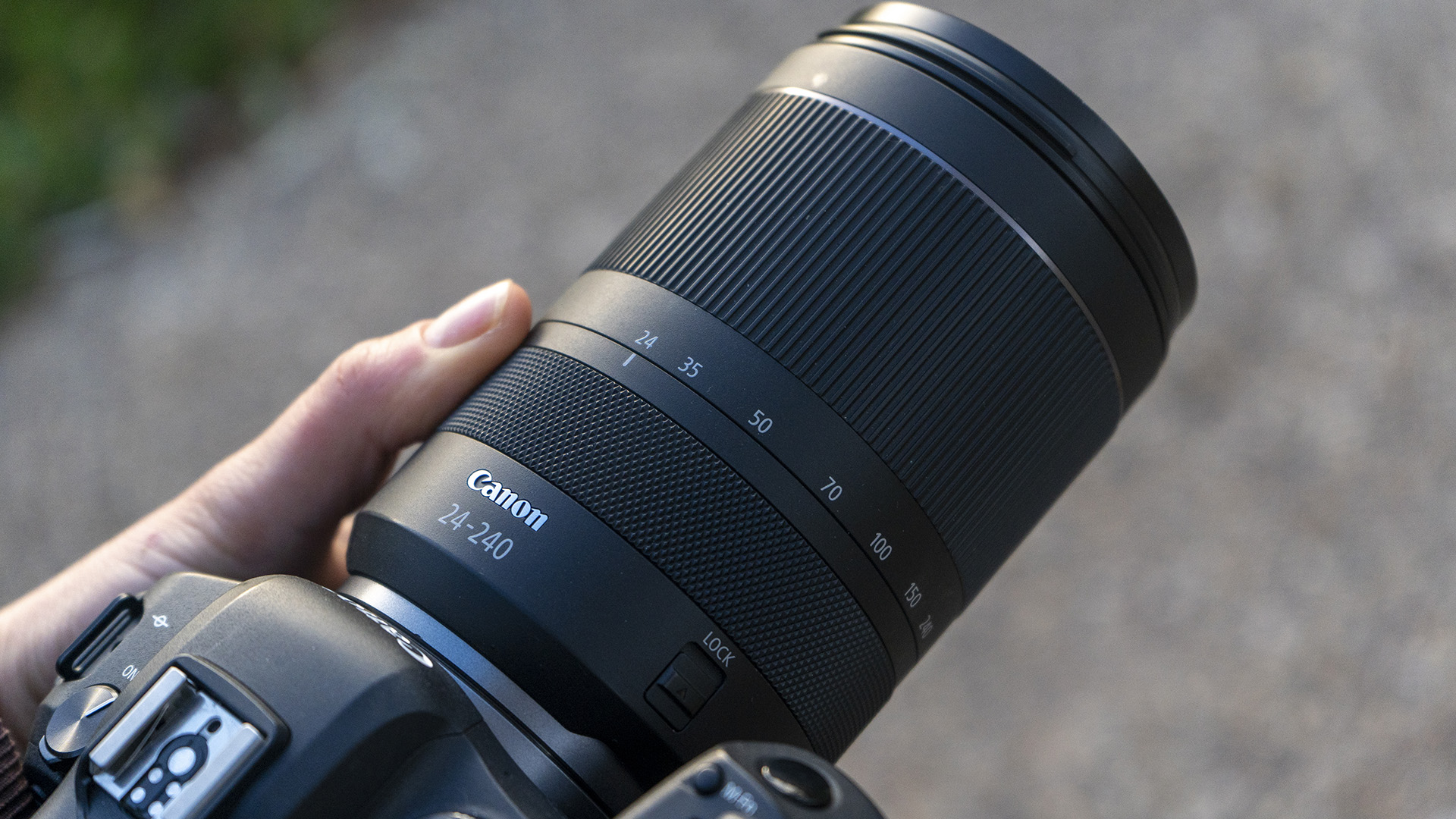 Canon RF24-240mm F4-6.3 IS USM ズームレンズ - 交換レンズ