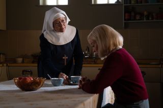 Sister Julienne (JENNY AGUTTER)Trixie Aylward (HELEN GEORGE) in Call the Midwife season 13