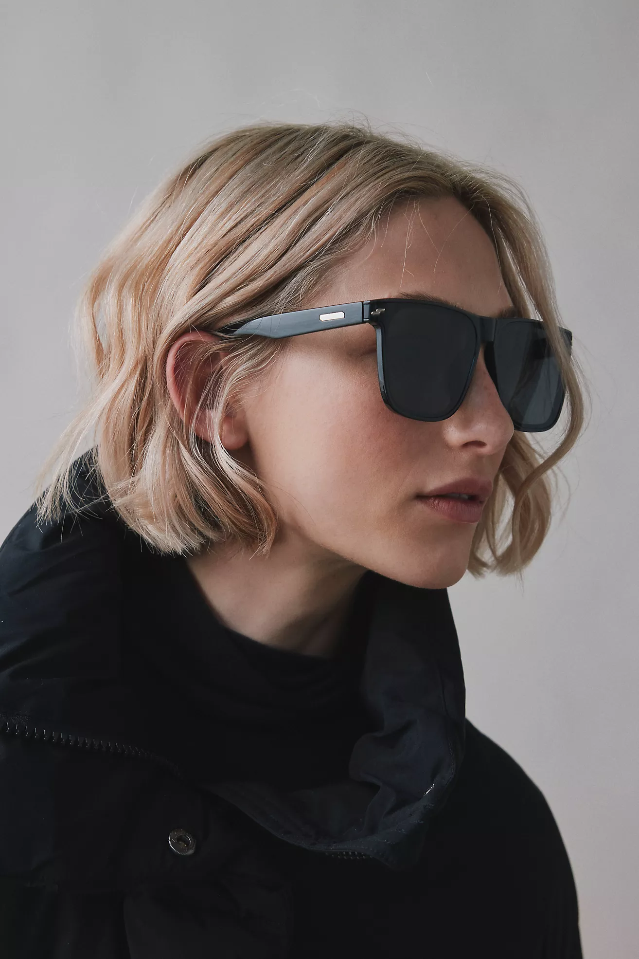 Uo Essential Plastic Oversized Square Sunglasses