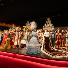 Dolce & Gabbana: Du Cœur à la Main exhibition