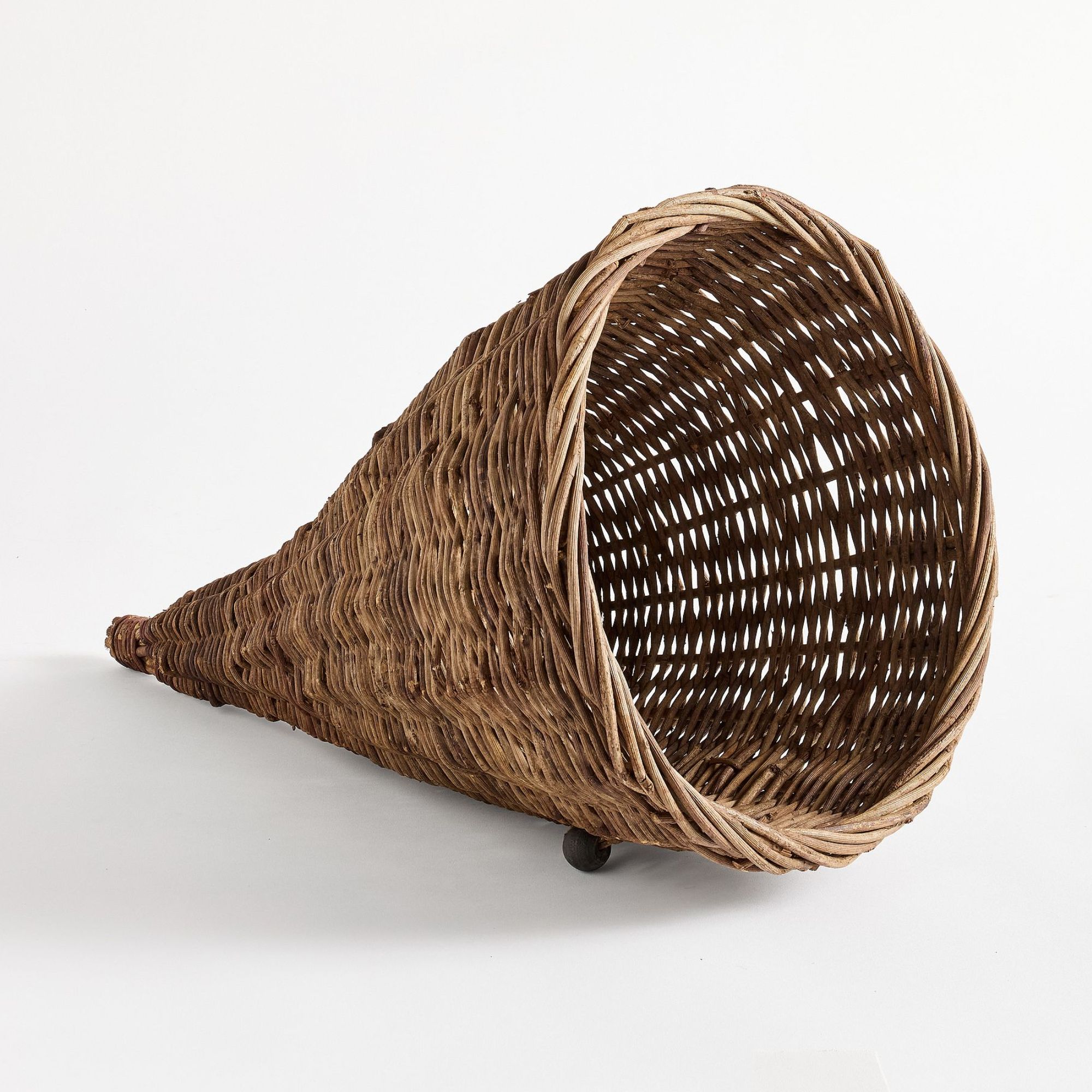 Woven cornucopia