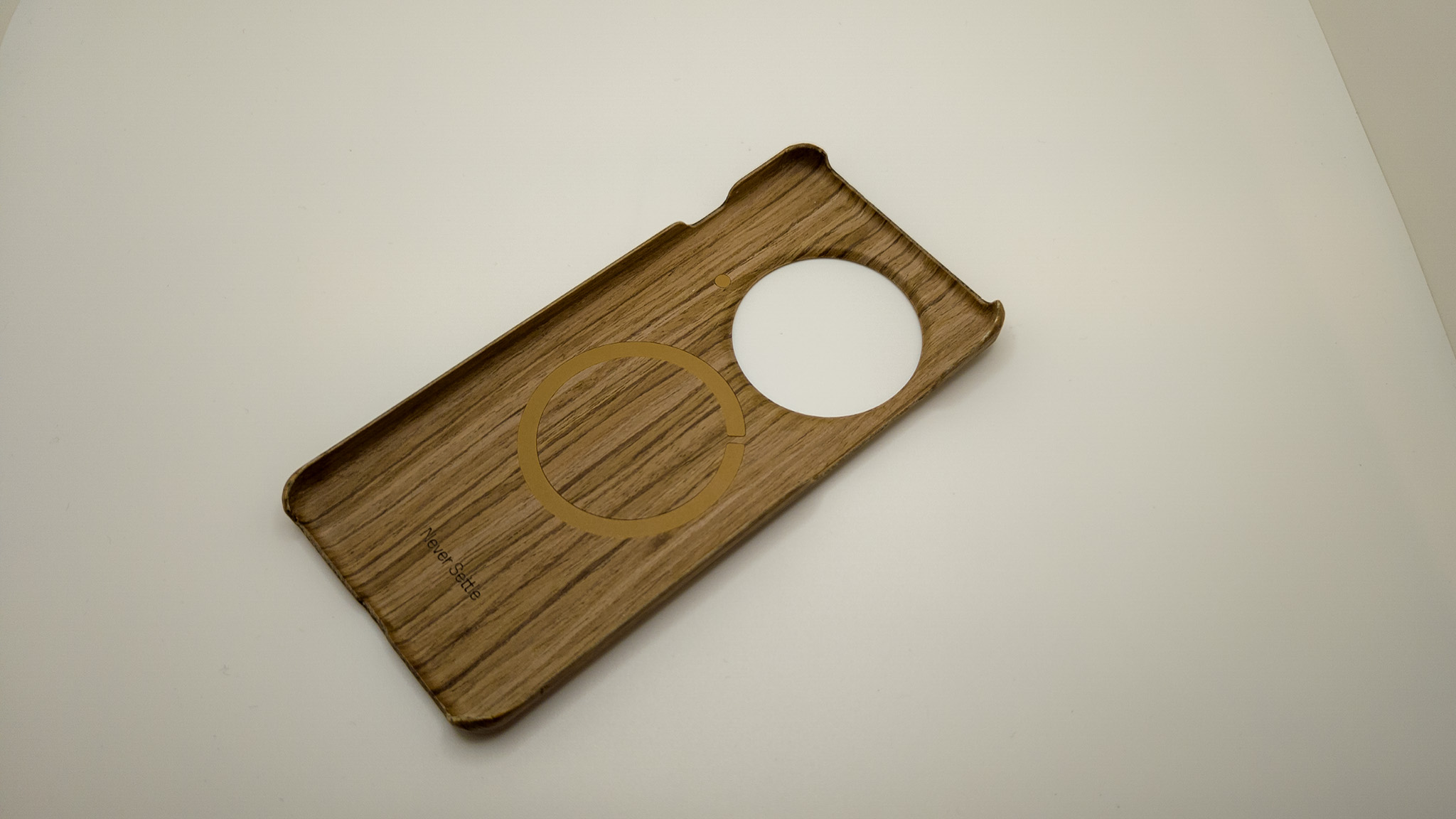 The inside of the official OnePlus 13 wood case