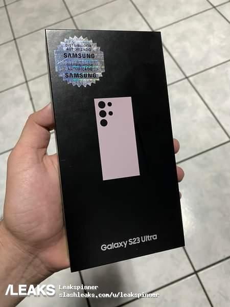 Image of the Samsung Galaxy S23 Ultra box in a pink color