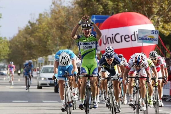 Elia Viviani (Liquigas - Doimo) sprints to victory in the Memorial Marco Pantani.